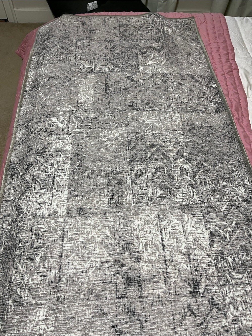 Ruggable runner gray patterned - Picture 3 of 4